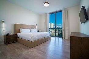 CH Deluxe Apartments  by MDR