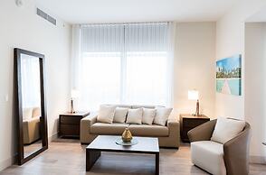 CH Deluxe Apartments  by MDR