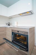 CH Deluxe Apartments  by MDR