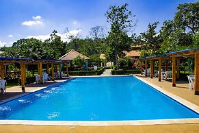 Hotel Rancho Guacamayos