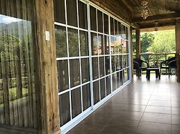 Hotel Rancho Guacamayos