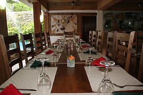 Hotel Rancho Guacamayos