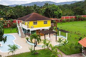 Hotel Rancho Guacamayos