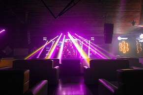 Hotel Rancho Guacamayos