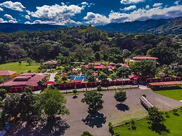 Hotel Rancho Guacamayos