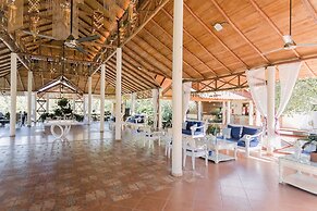 Hotel Rancho Guacamayos