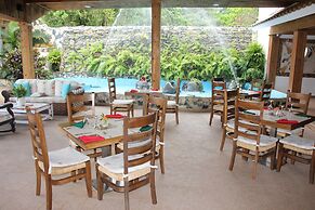 Hotel Rancho Guacamayos