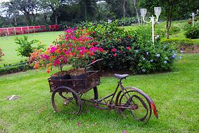 Hotel Rancho Guacamayos