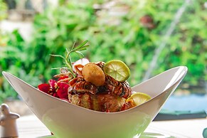 Hotel Rancho Guacamayos