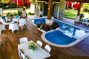 Hotel Rancho Guacamayos