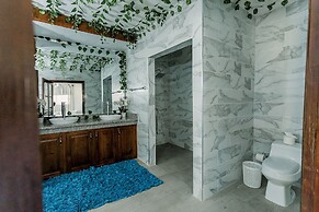 Hotel Rancho Guacamayos