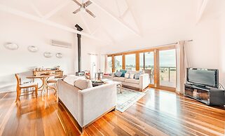 Outlook Hill Vineyard Cottages