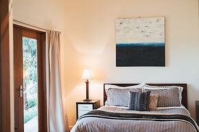 Outlook Hill Vineyard Cottages