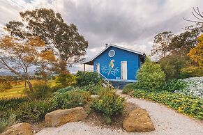 Outlook Hill Vineyard Cottages