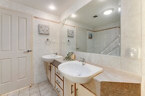 Holiday Holiday Sun City Apartments