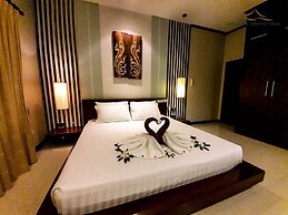 Nai Harn Grand Villa