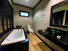 Nai Harn Grand Villa