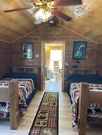 Alaska log cabins on the pond B & B