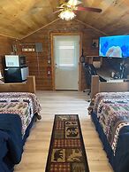 Alaska log cabins on the pond B & B