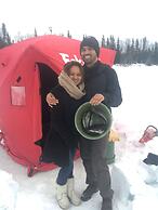 Alaska log cabins on the pond B & B