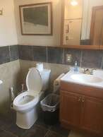 Alaska log cabins on the pond B & B