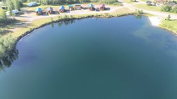 Alaska log cabins on the pond B & B