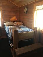 Alaska log cabins on the pond B & B