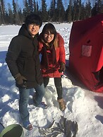 Alaska log cabins on the pond B & B