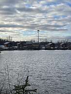 Alaska log cabins on the pond B & B