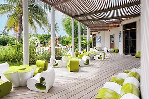 Hard Rock Hotel Maldives