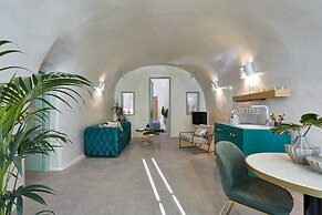 Gitsa Cliff Luxury Villa