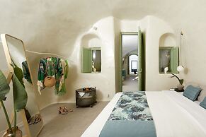 Gitsa Cliff Luxury Villa