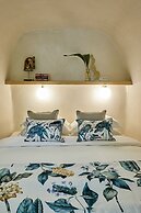 Gitsa Cliff Luxury Villa