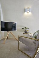 Gitsa Cliff Luxury Villa