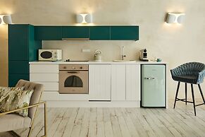 Gitsa Cliff Luxury Villa