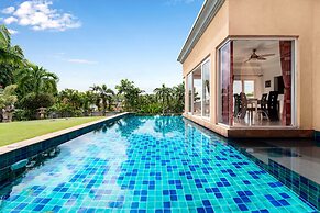 Stunning Luxury Golf and Pool Villas