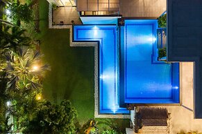 Stunning Luxury Golf and Pool Villas