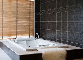 Stunning Luxury Golf and Pool Villas