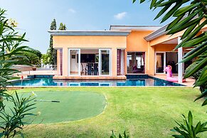 Stunning Luxury Golf and Pool Villas