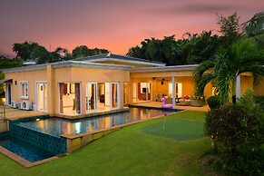Stunning Luxury Golf and Pool Villas