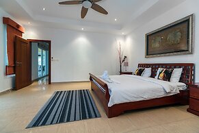 Stunning Luxury Golf and Pool Villas