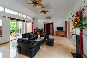 Stunning Luxury Golf and Pool Villas