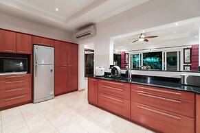 Stunning Luxury Golf and Pool Villas