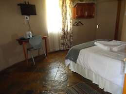 Noma Nini Lodge And Restaurant