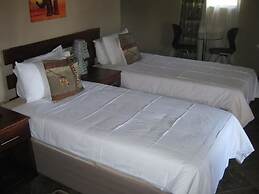 Noma Nini Lodge And Restaurant