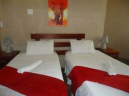 Noma Nini Lodge And Restaurant