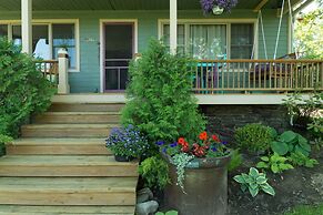 Moonshadow Bed and Breakfast