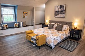 Moonshadow Bed and Breakfast