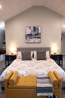 Moonshadow Bed and Breakfast