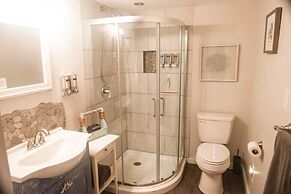 Moonshadow Bed and Breakfast